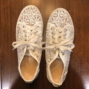 White lace sneakers